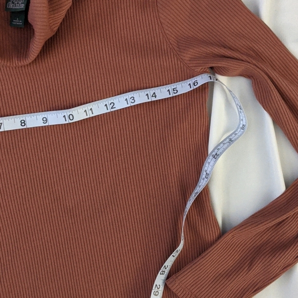 NEW❤️ Beautiful turtleneck dress!!! - Picture 8 of 8